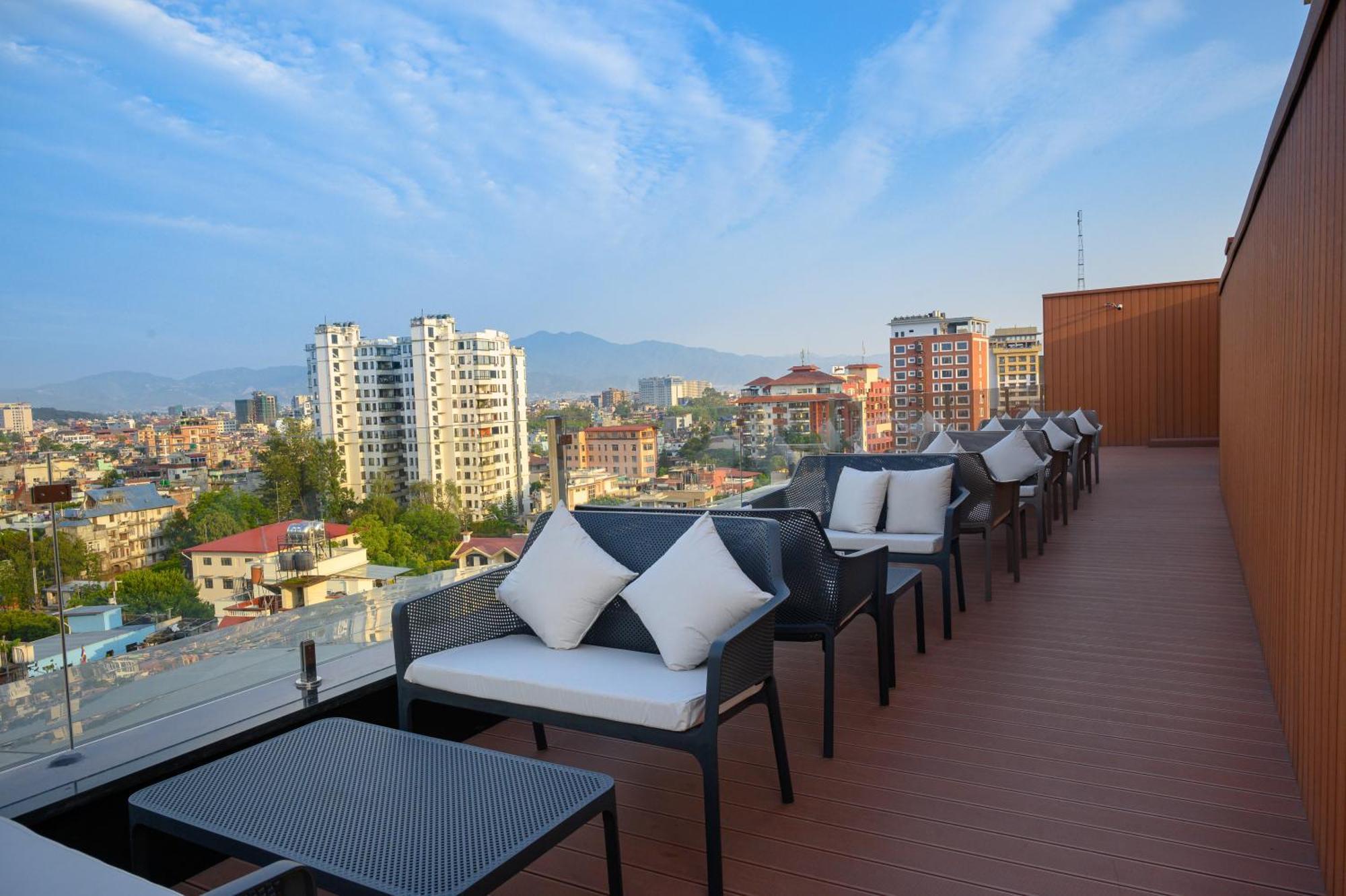 Hotel Le Himalaya Kathmandu Esterno foto