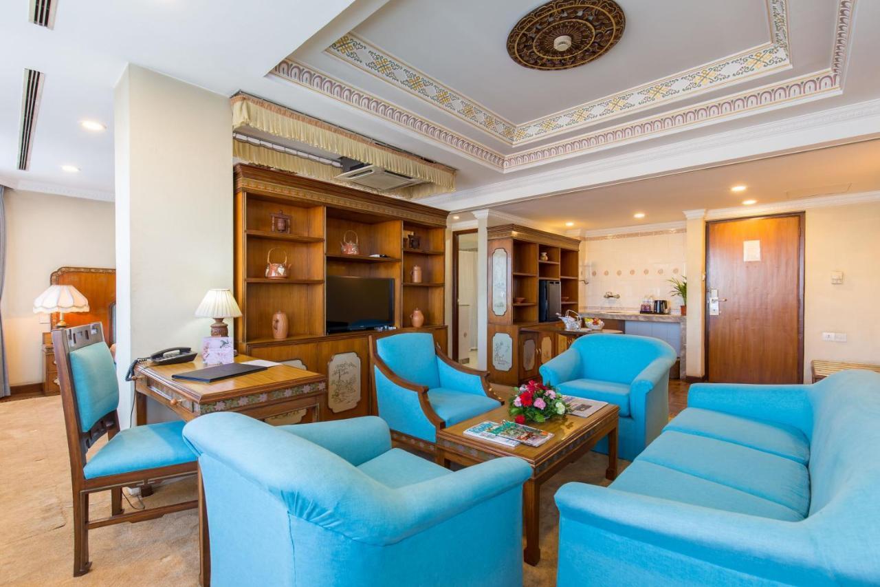 Hotel Le Himalaya Kathmandu Esterno foto